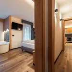 Aparthotel Dolomiti Luxury Mountain View Bike Friendly
