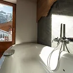 Dolomiti Luxury Mountain View Bike Friendly Aparthotel