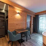 Aparthotel Dolomiti Luxury Mountain View Bike Friendly 4*