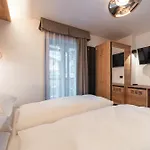 Dolomiti Luxury Mountain View Bike Friendly Aparthotel