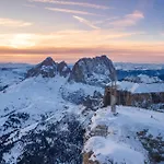 Dolomiti Luxury Mountain View Bike Friendly Canazei