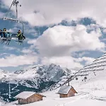 Dolomiti Luxury Mountain View Bike Friendly Aparthotel