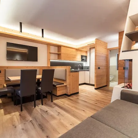 Aparthotel Dolomiti Luxury Mountain View Bike Friendly Canazei