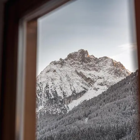 Dolomiti Luxury Mountain View Bike Friendly Aparthotel Canazei
