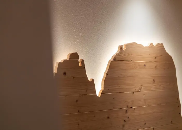 Dolomiti Luxury Mountain View Ski-in Ski-out アパートホテル カナツェーイ