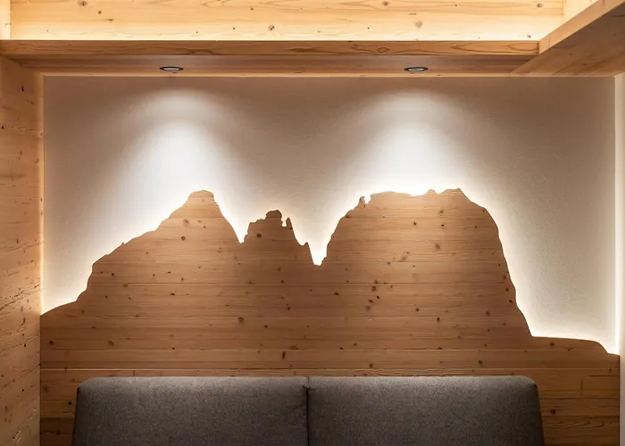 Dolomiti Luxury Mountain View Bike Friendly Aparthotel Canazei