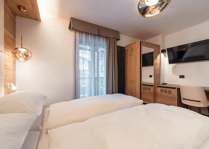 Dolomiti Luxury Mountain View Ski-in Ski-out アパートホテル