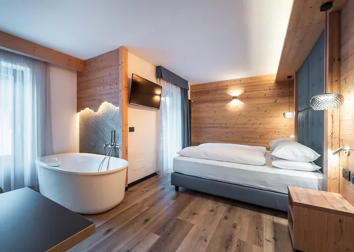 Dolomiti Luxury Mountain View Bike Friendly Aparthotel 4*