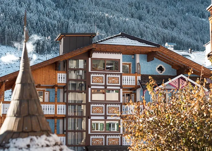 アパートホテル Dolomiti Luxury Mountain View Ski-in Ski-out 4*