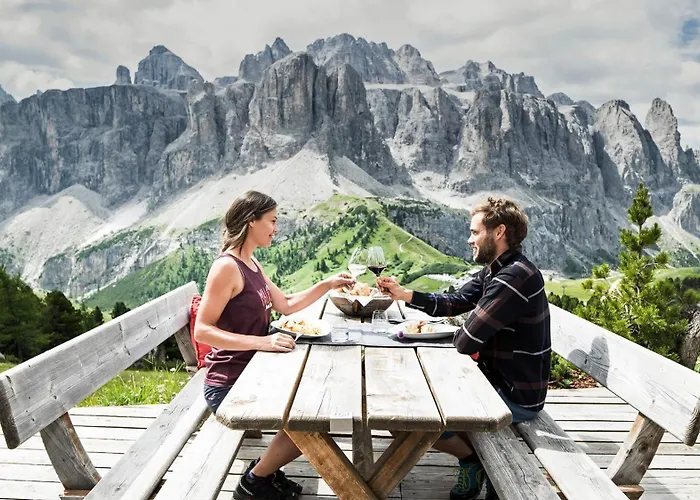 アパートホテル Dolomiti Luxury Mountain View Ski-in Ski-out 4*